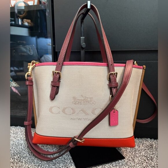 COACH MOLLIE 26 TOTE IN COLORBLOCK - Picture 3 of 13